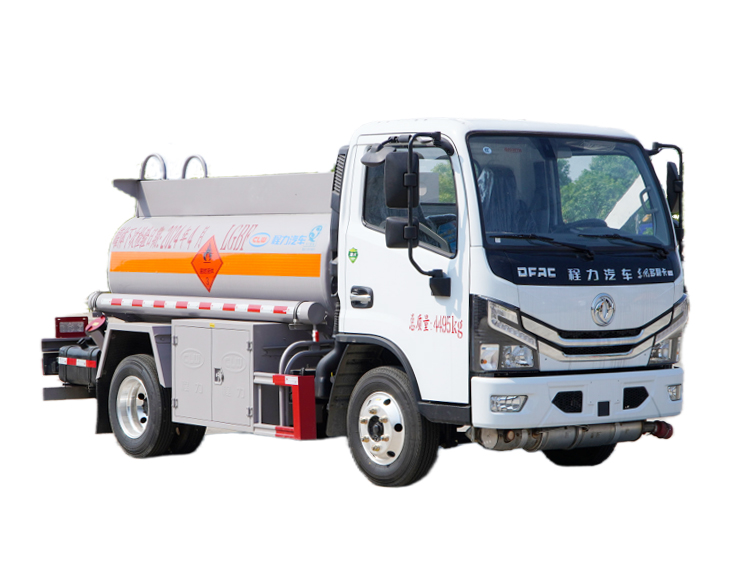 D5加油车.jpg